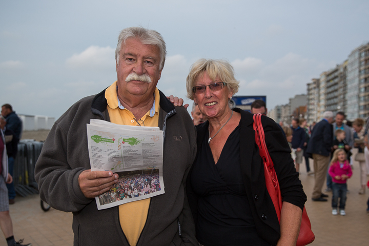 Publieksfoto's & Sfeer @ Vlaanderen Zingt 2015 in Nieuwpoort, picture 55, photographed by Guy Danneels - FrontView Magazine