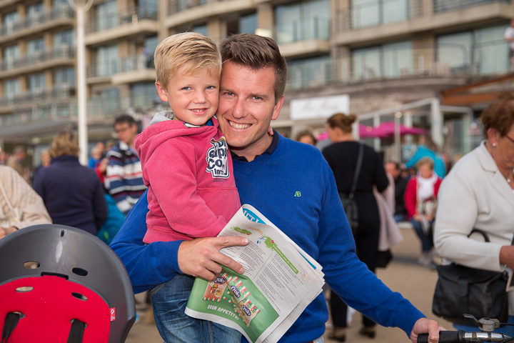 Publieksfoto's & Sfeer @ Vlaanderen Zingt 2015 in Nieuwpoort, picture 68, photographed by Guy Danneels - FrontView Magazine