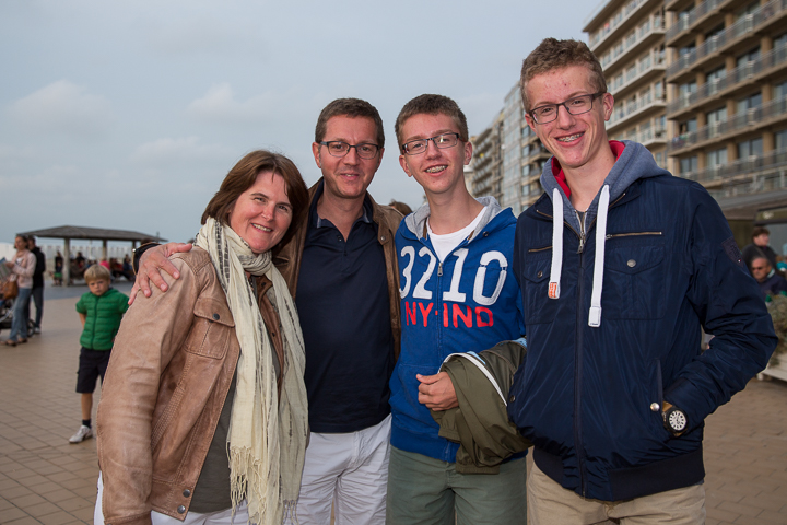 Publieksfoto's & Sfeer @ Vlaanderen Zingt 2015 in Nieuwpoort, picture 76, photographed by Guy Danneels - FrontView Magazine