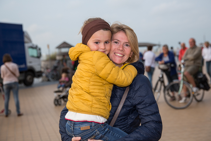 Publieksfoto's & Sfeer @ Vlaanderen Zingt 2015 in Nieuwpoort, picture 77, photographed by Guy Danneels - FrontView Magazine