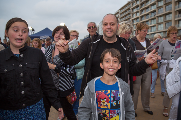 Publieksfoto's & Sfeer @ Vlaanderen Zingt 2015 in Nieuwpoort, picture 100, photographed by Guy Danneels - FrontView Magazine