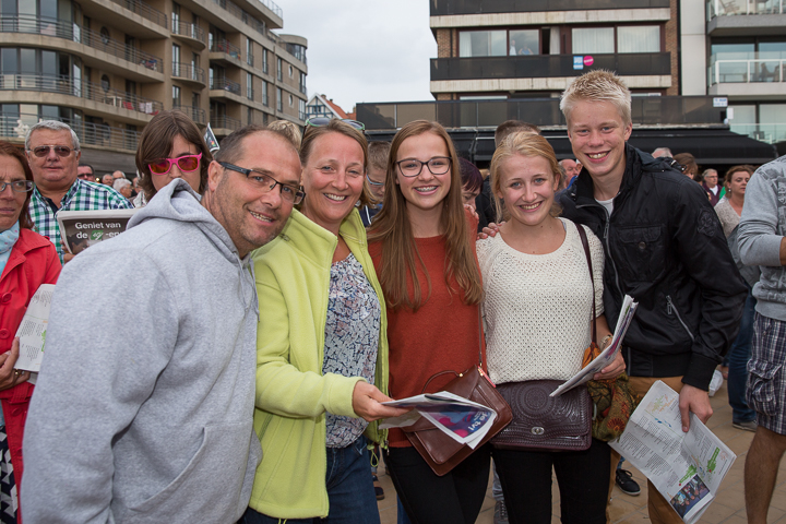 Publieksfoto's & Sfeer @ Vlaanderen Zingt 2015 in Nieuwpoort, picture 105, photographed by Guy Danneels - FrontView Magazine