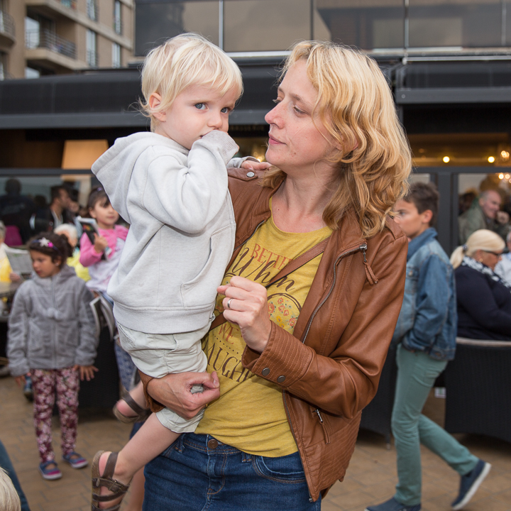 Publieksfoto's & Sfeer @ Vlaanderen Zingt 2015 in Nieuwpoort, picture 117, photographed by Guy Danneels - FrontView Magazine