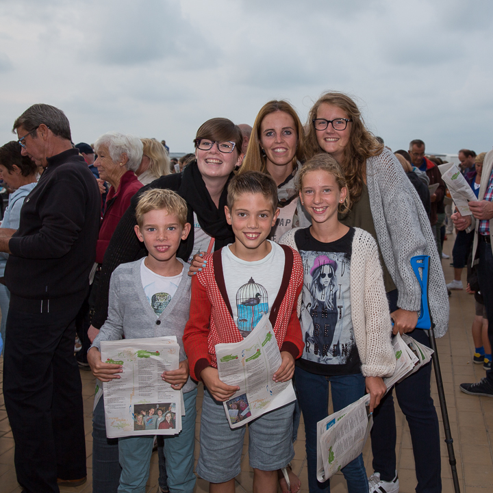 Publieksfoto's & Sfeer @ Vlaanderen Zingt 2015 in Nieuwpoort, picture 123, photographed by Guy Danneels - FrontView Magazine