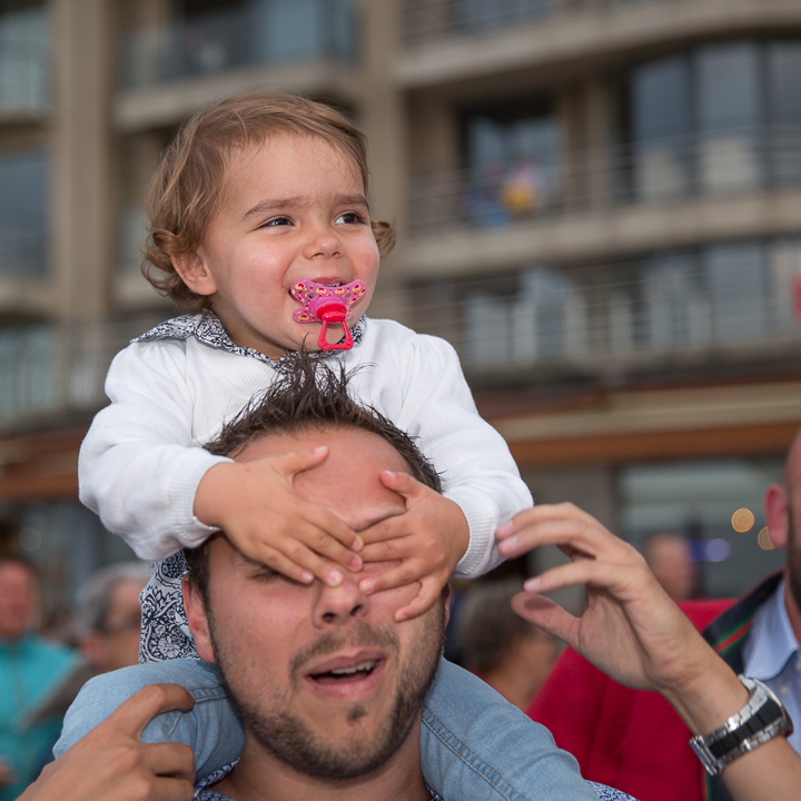 Publieksfoto's & Sfeer @ Vlaanderen Zingt 2015 in Nieuwpoort, picture 125, photographed by Guy Danneels - FrontView Magazine