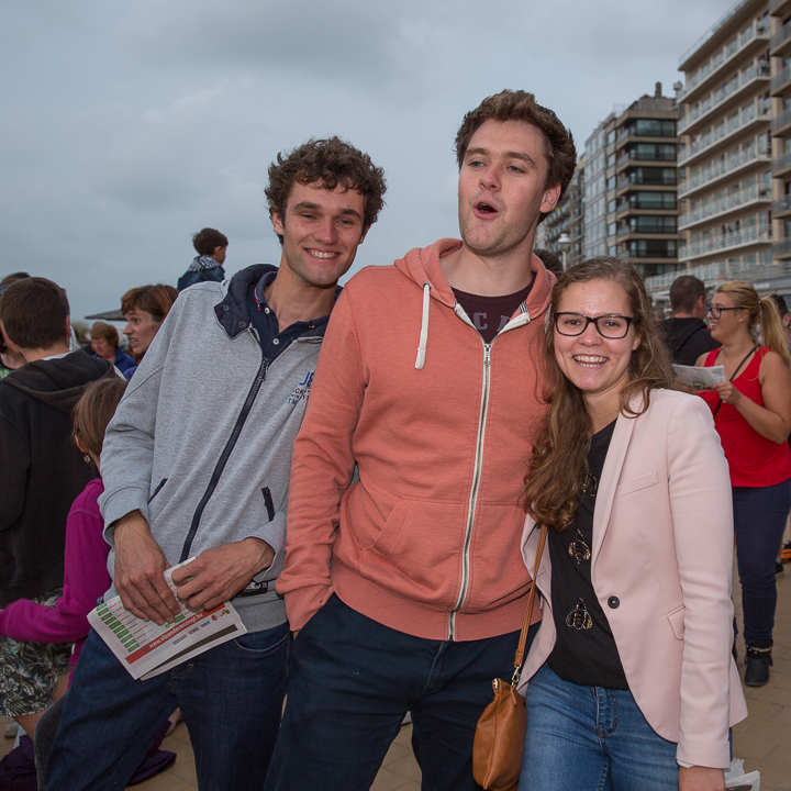 Publieksfoto's & Sfeer @ Vlaanderen Zingt 2015 in Nieuwpoort, picture 138, photographed by Guy Danneels - FrontView Magazine