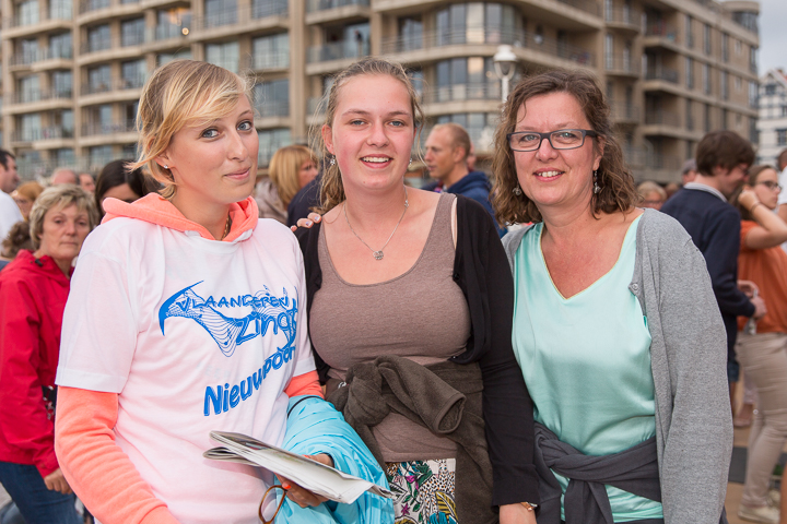 Publieksfoto's & Sfeer @ Vlaanderen Zingt 2015 in Nieuwpoort, picture 154, photographed by Guy Danneels - FrontView Magazine