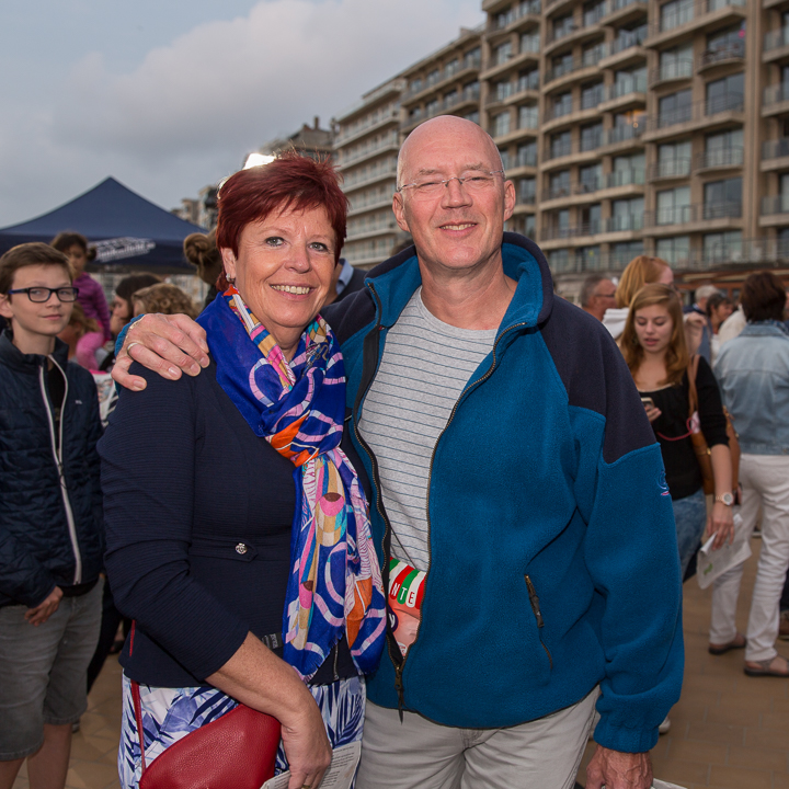 Publieksfoto's & Sfeer @ Vlaanderen Zingt 2015 in Nieuwpoort, picture 156, photographed by Guy Danneels - FrontView Magazine