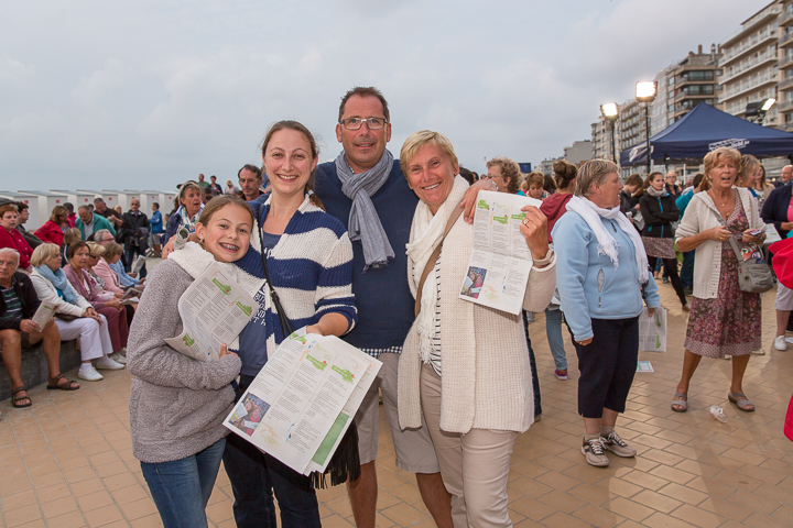 Publieksfoto's & Sfeer @ Vlaanderen Zingt 2015 in Nieuwpoort, picture 157, photographed by Guy Danneels - FrontView Magazine