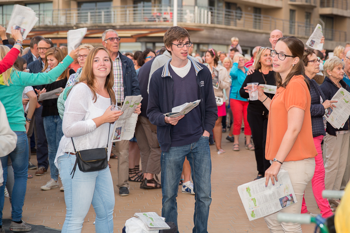 Publieksfoto's & Sfeer @ Vlaanderen Zingt 2015 in Nieuwpoort, picture 175, photographed by Guy Danneels - FrontView Magazine