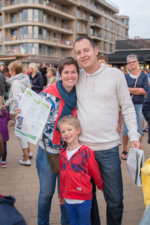 Publieksfoto's & Sfeer @ Vlaanderen Zingt 2015 in Nieuwpoort, picture 183, photographed by Guy Danneels - FrontView Magazine