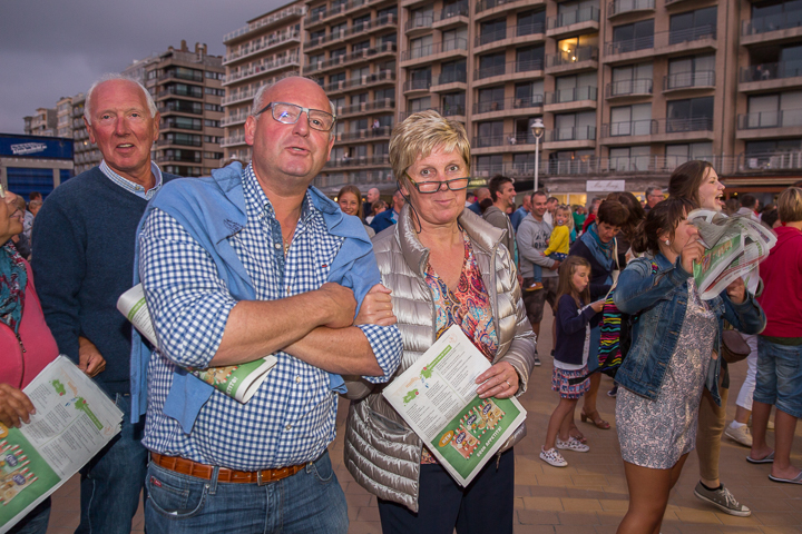 Publieksfoto's & Sfeer @ Vlaanderen Zingt 2015 in Nieuwpoort, picture 198, photographed by Guy Danneels - FrontView Magazine