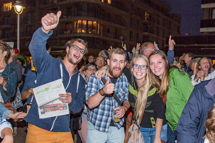 Publieksfoto's & Sfeer @ Vlaanderen Zingt 2015 in Nieuwpoort, picture 219, photographed by Guy Danneels - FrontView Magazine