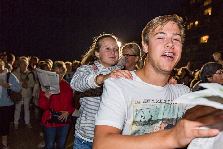 Publieksfoto's & Sfeer @ Vlaanderen Zingt 2015 in Nieuwpoort, picture 227, photographed by Guy Danneels - FrontView Magazine