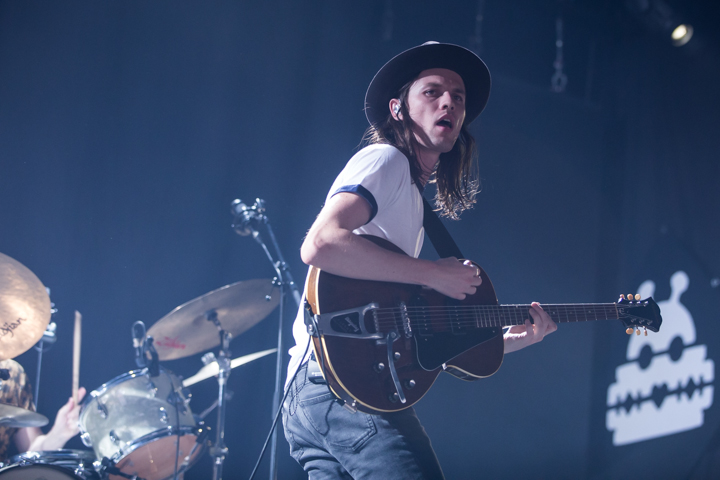 James Bay @ Lowlands 2015, foto 1, foto's door Dorien Goetschalckx - FrontView Magazine