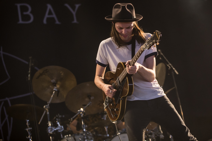 James Bay @ Lowlands 2015, foto 2, foto's door Dorien Goetschalckx - FrontView Magazine