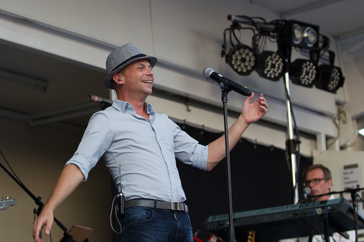Podium & Sfeer @ Vlaanderen Zingt 2015 in St.-Katelijne-Waver, picture 5, photographed by Guy Danneels - FrontView Magazine
