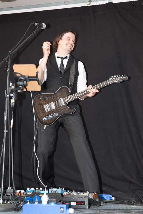 Podium & Sfeer @ Vlaanderen Zingt 2015 in St.-Katelijne-Waver, picture 11, photographed by Guy Danneels - FrontView Magazine