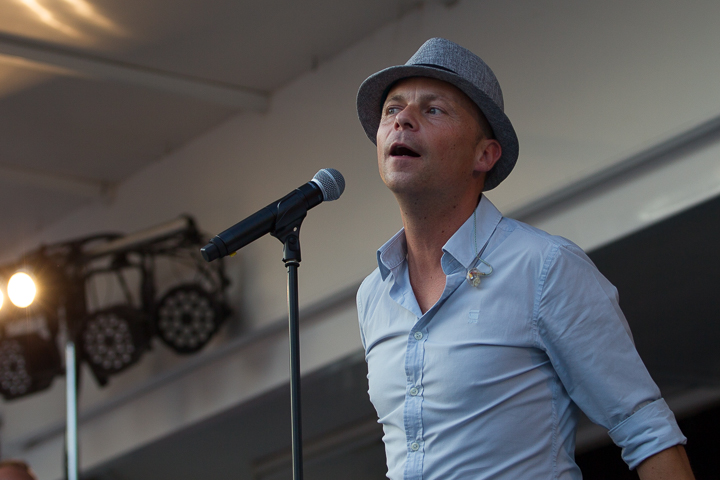 Podium & Sfeer @ Vlaanderen Zingt 2015 in St.-Katelijne-Waver, picture 17, photographed by Guy Danneels - FrontView Magazine