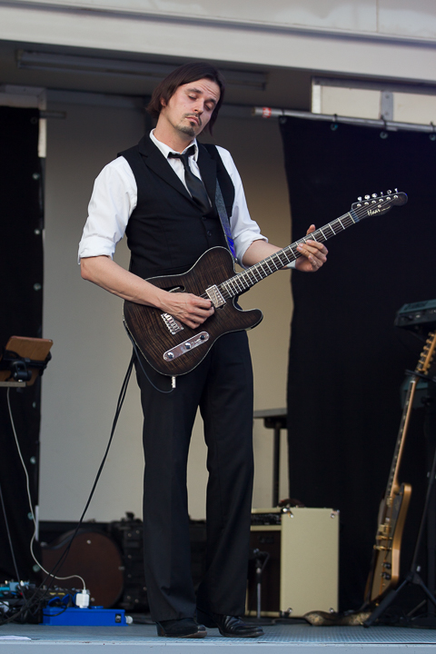 Podium & Sfeer @ Vlaanderen Zingt 2015 in St.-Katelijne-Waver, picture 25, photographed by Guy Danneels - FrontView Magazine