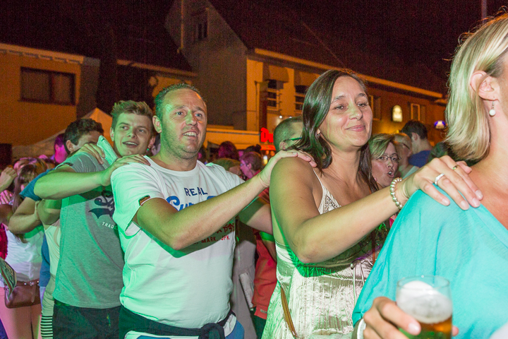 Podium & Sfeer @ Vlaanderen Zingt 2015 in St.-Katelijne-Waver, picture 110, photographed by Guy Danneels - FrontView Magazine