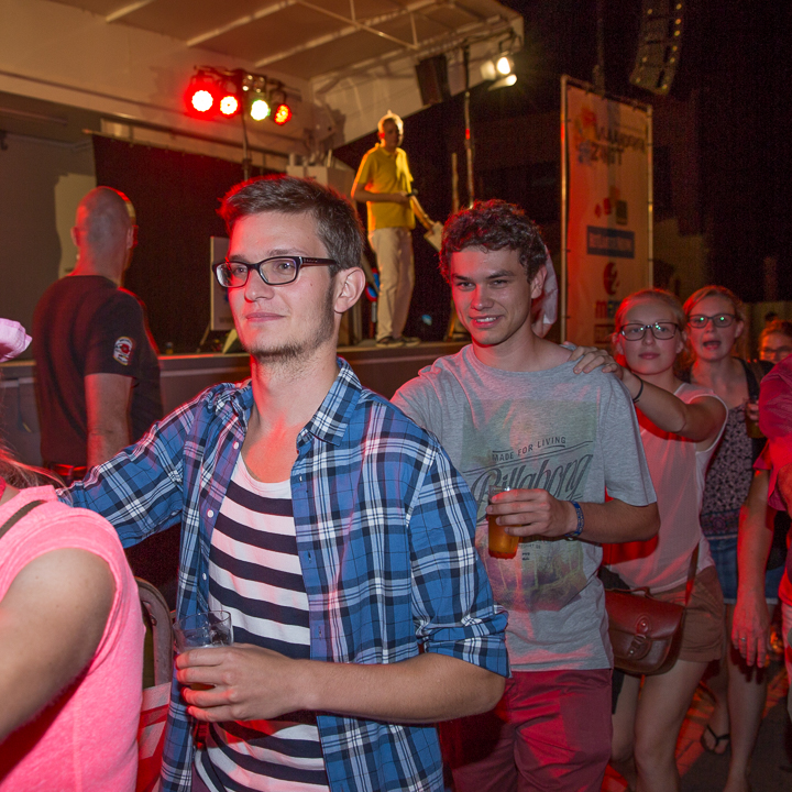 Podium & Sfeer @ Vlaanderen Zingt 2015 in St.-Katelijne-Waver, picture 114, photographed by Guy Danneels - FrontView Magazine