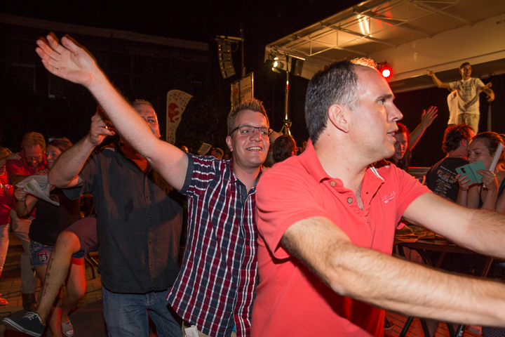 Podium & Sfeer @ Vlaanderen Zingt 2015 in St.-Katelijne-Waver, picture 129, photographed by Guy Danneels - FrontView Magazine