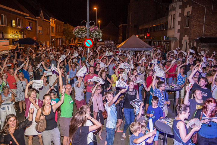 Podium & Sfeer @ Vlaanderen Zingt 2015 in St.-Katelijne-Waver, picture 136, photographed by Guy Danneels - FrontView Magazine