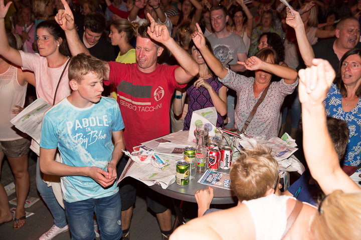 Podium & Sfeer @ Vlaanderen Zingt 2015 in St.-Katelijne-Waver, picture 152, photographed by Guy Danneels - FrontView Magazine