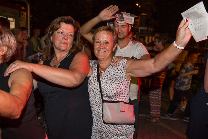 Publieksfoto's & Sfeer deel 2 @ Vlaanderen Zingt 2015 in St.-Katelijne-Waver, picture 13, photographed by Guy Danneels - FrontView Magazine