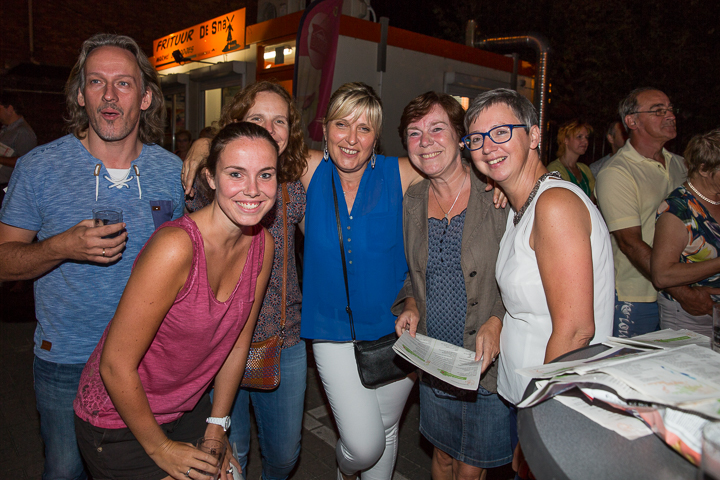 Publieksfoto's & Sfeer deel 2 @ Vlaanderen Zingt 2015 in St.-Katelijne-Waver, picture 15, photographed by Guy Danneels - FrontView Magazine