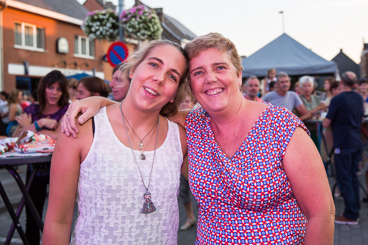 Publieksfoto's & Sfeer @ Vlaanderen Zingt 2015 in St.-Katelijne-Waver, picture 19, photographed by Guy Danneels - FrontView Magazine