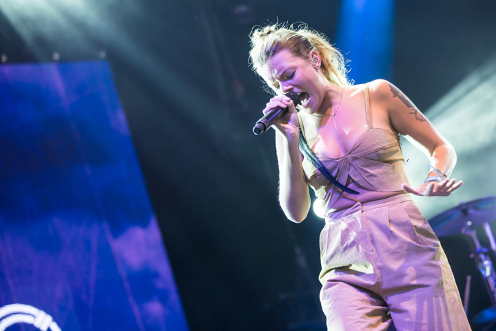 Tove Lo @ Lowlands 2015, picture 7, photographed by Dorien Goetschalckx - FrontView Magazine