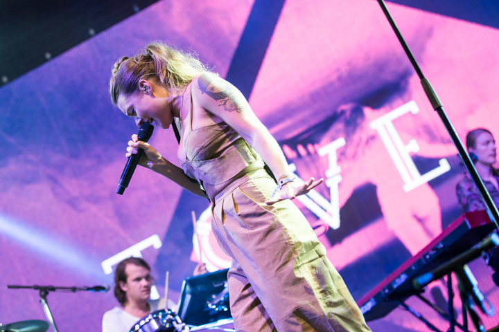 Tove Lo @ Lowlands 2015, picture 8, photographed by Dorien Goetschalckx - FrontView Magazine