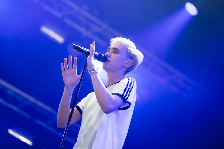 Years & Years @ Lowlands 2015, picture 4, photographed by Dorien Goetschalckx - FrontView Magazine