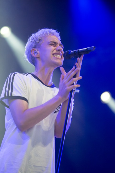 Years & Years @ Lowlands 2015, picture 8, photographed by Dorien Goetschalckx - FrontView Magazine