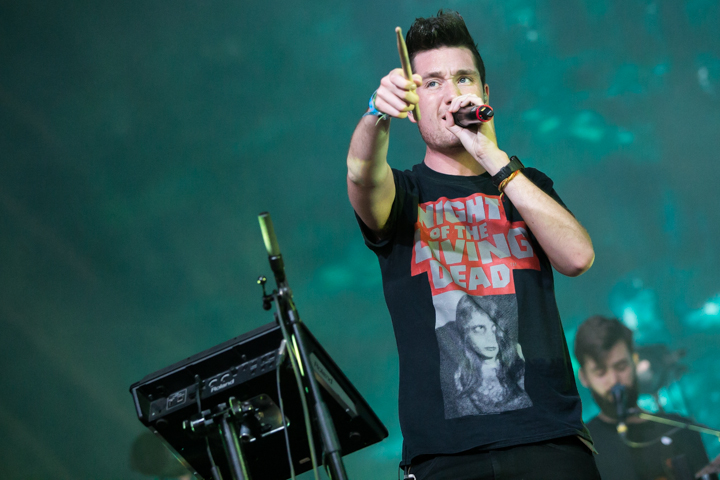Bastille @ Lowlands 2015, foto 14, foto's door Dorien Goetschalckx - FrontView Magazine