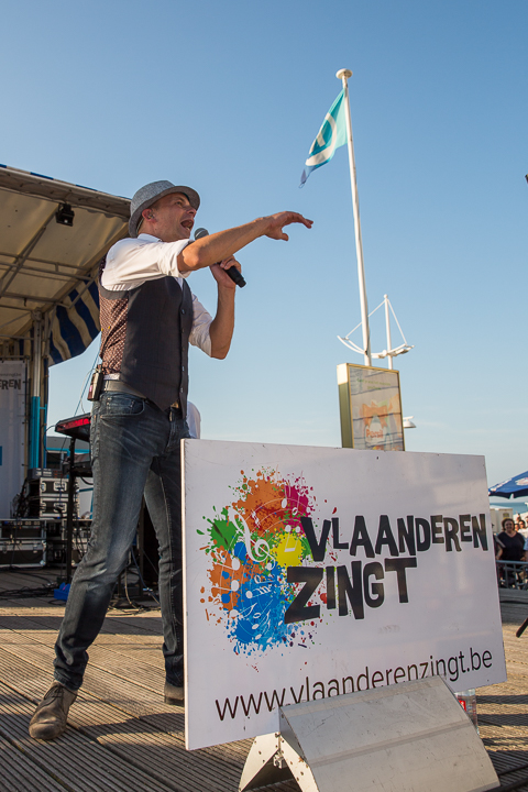 Podium & Sfeer @ Vlaanderen Zingt 2015 in St.-Idesbald, foto 11, foto's door Guy Danneels - FrontView Magazine