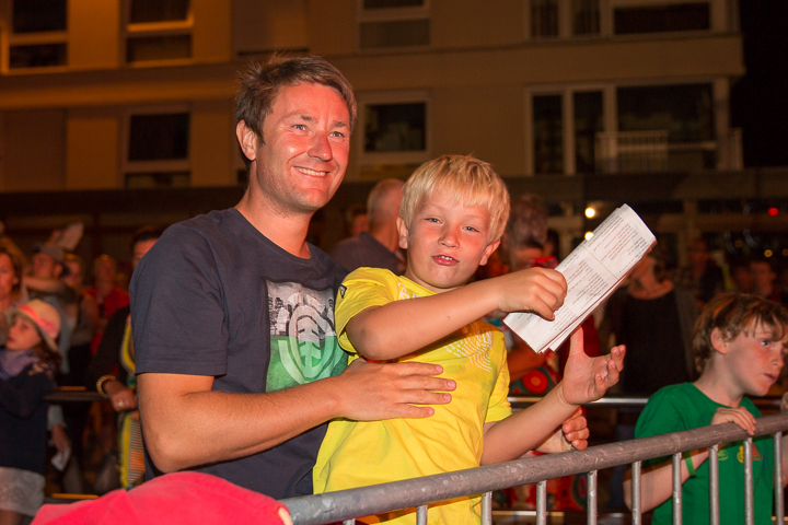 Podium & Sfeer @ Vlaanderen Zingt 2015 in St.-Idesbald, foto 77, foto's door Guy Danneels - FrontView Magazine