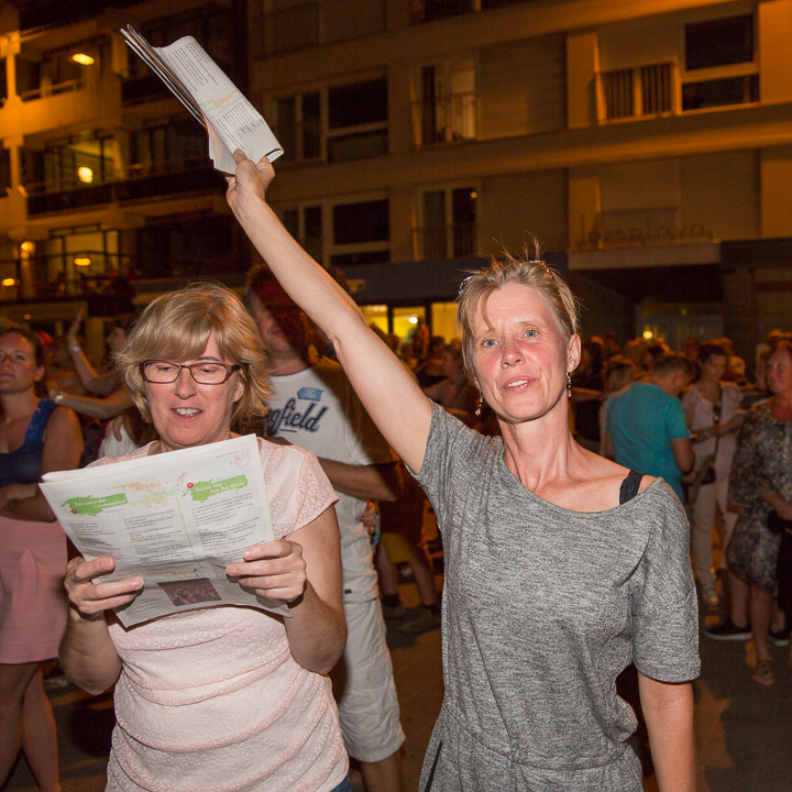 Podium & Sfeer @ Vlaanderen Zingt 2015 in St.-Idesbald, foto 88, foto's door Guy Danneels - FrontView Magazine