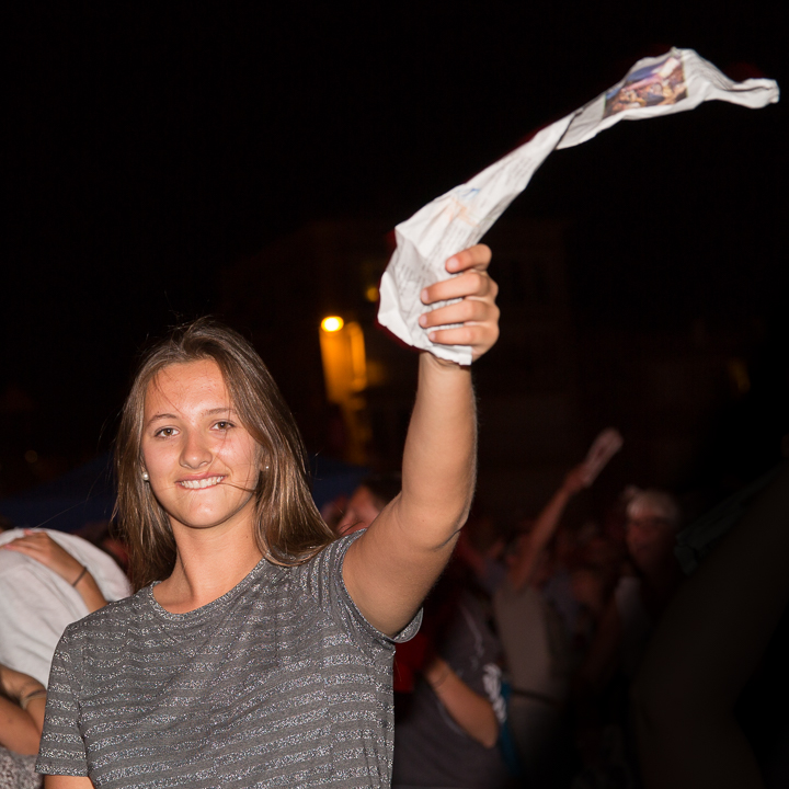 Podium & Sfeer @ Vlaanderen Zingt 2015 in St.-Idesbald, foto 94, foto's door Guy Danneels - FrontView Magazine
