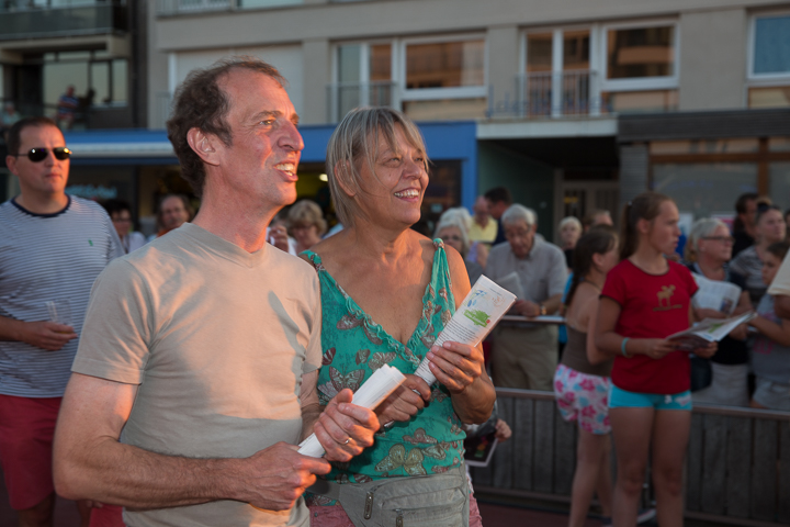 Publieksfoto's & Sfeer Reeks A @ Vlaanderen Zingt 2015 in St.-Idesbald, picture 68, photographed by Guy Danneels - FrontView Magazine