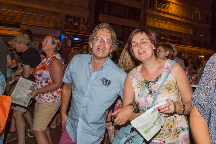 Publieksfoto's & Sfeer Reeks B @ Vlaanderen Zingt 2015 in St.-Idesbald, picture 53, photographed by Guy Danneels - FrontView Magazine