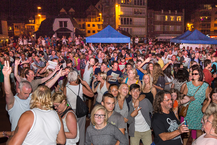 Publieksfoto's & Sfeer Reeks B @ Vlaanderen Zingt 2015 in St.-Idesbald, picture 86, photographed by Guy Danneels - FrontView Magazine
