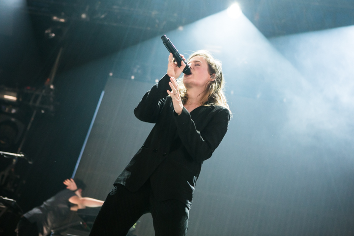 Christine and the Queens @ Lowlands 2015, picture 2, photographed by Dorien Goetschalckx - FrontView Magazine