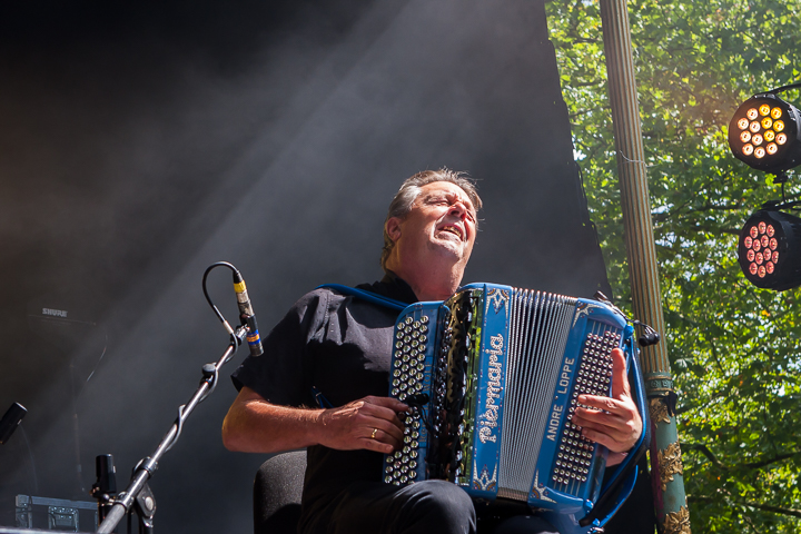 Bram Vermeulen hommage @ Boterhammen in het Park, foto 1, foto's door Alex Wyckmans - FrontView Magazine
