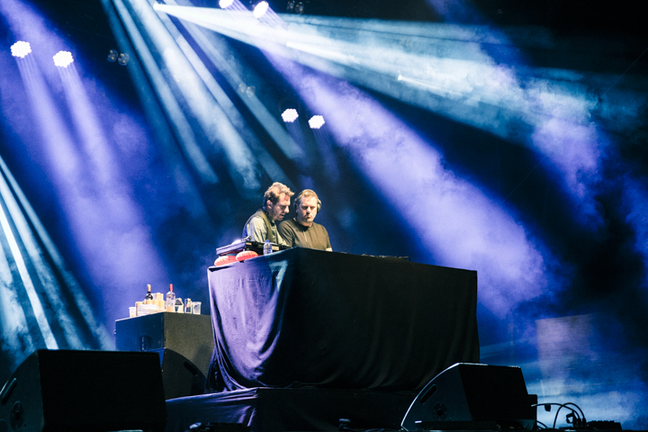DJ Tom Barman @ Maanrock 2015, picture 1, photographed by Geert Pieters - FrontView Magazine