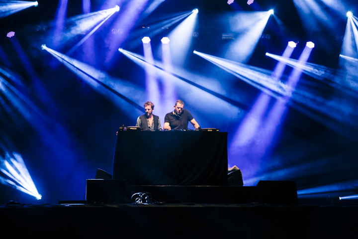 DJ Tom Barman @ Maanrock 2015, picture 4, photographed by Geert Pieters - FrontView Magazine