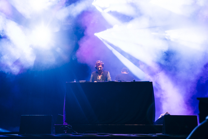 DJ Tom Barman @ Maanrock 2015, picture 7, photographed by Geert Pieters - FrontView Magazine