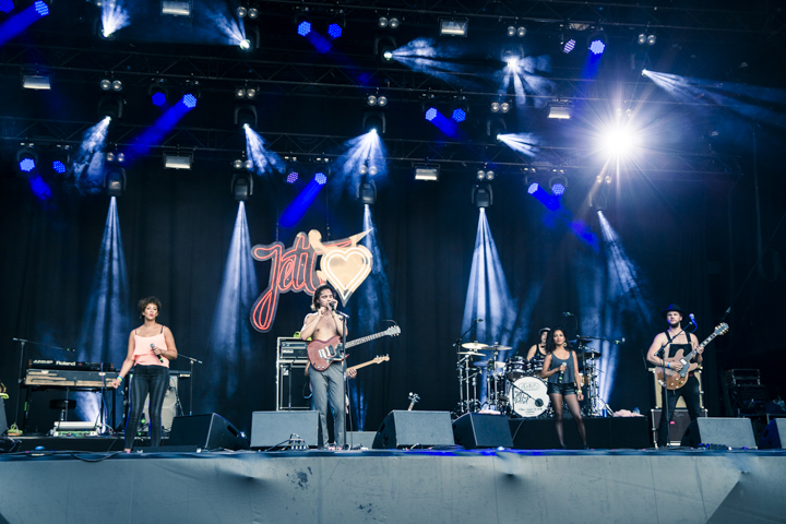 Jett Rebel @ Maanrock 2015, picture 5, photographed by Geert Pieters - FrontView Magazine
